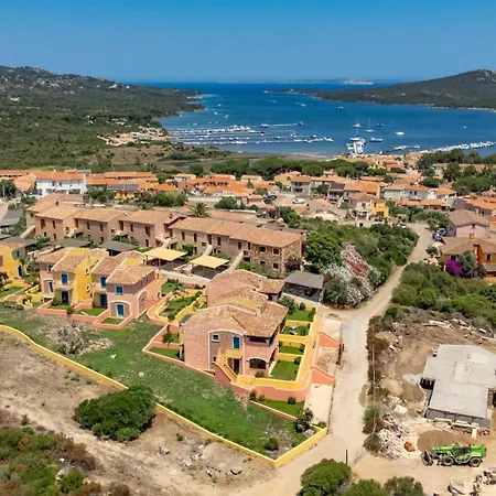 Bilancia I 30' Porto Cervo, Private Garden & Sea View Appartamento *